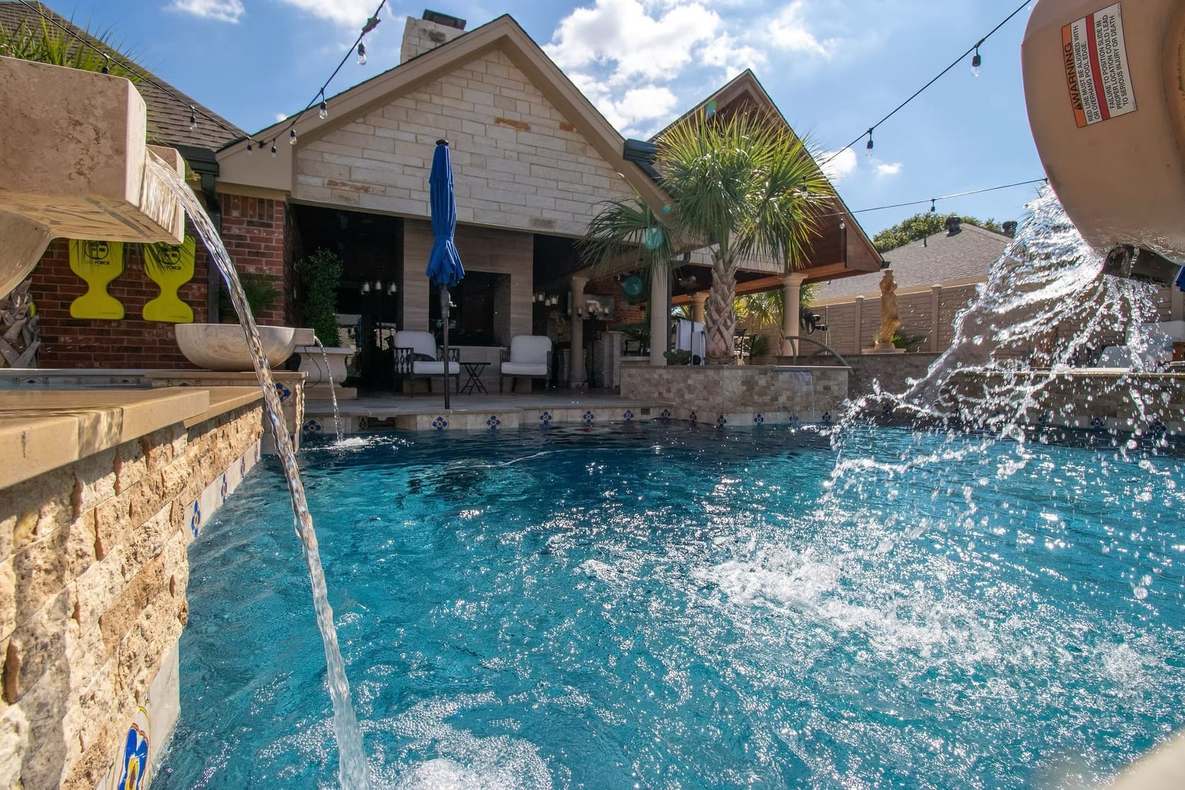 Custom Swimming Pool Features 