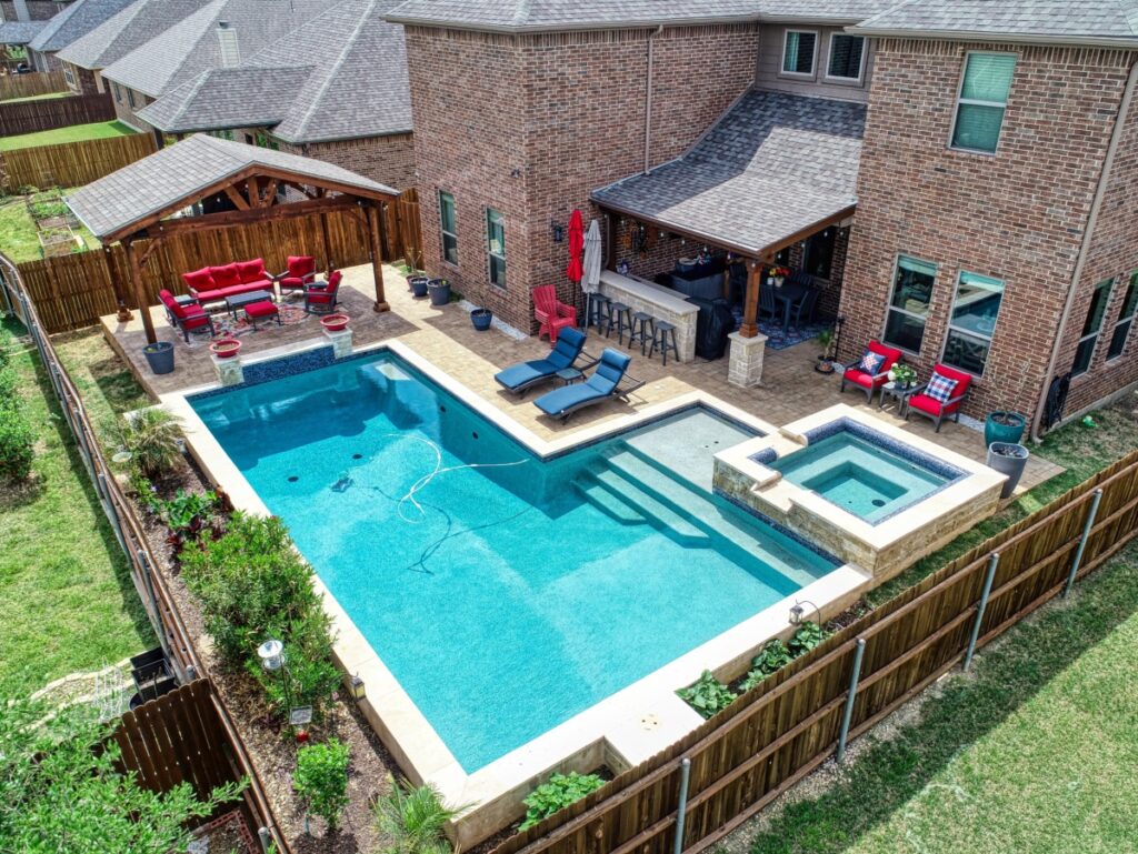 pool with hotub