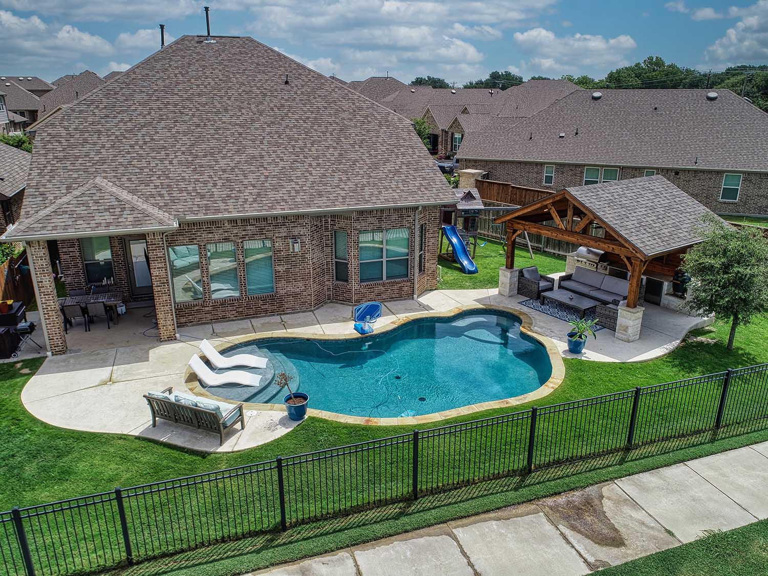 Custom Swimming and Outdoor Living Contractor