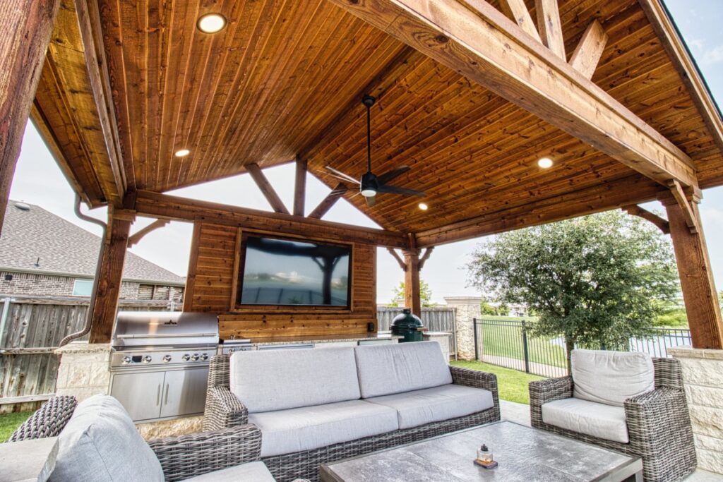 Patio ceiling with light fixtures