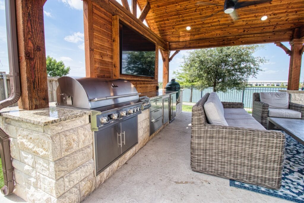 Outdoor Kitchen
